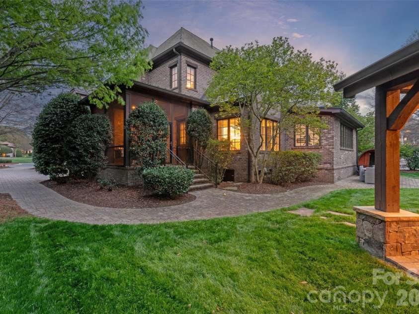 8304 Marcliffe Court, Waxhaw, NC 28173.  MLS# CAR4378365, YatesRealty ID 21811. 