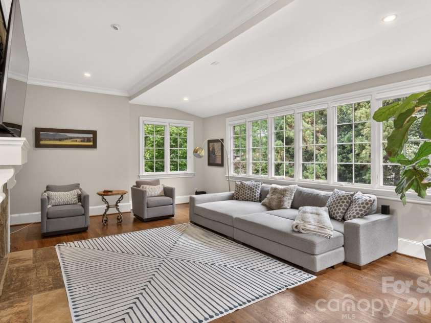 8304 Marcliffe Court, Waxhaw, NC 28173.  MLS# CAR4378365, YatesRealty ID 21811. Keeping room