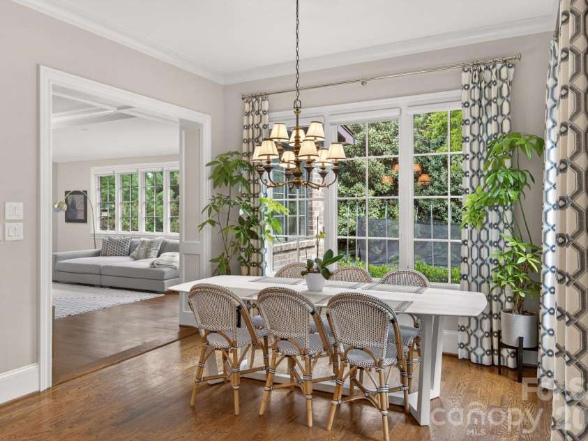 8304 Marcliffe Court, Waxhaw, NC 28173.  MLS# CAR4378365, YatesRealty ID 21811. Open to keeping room