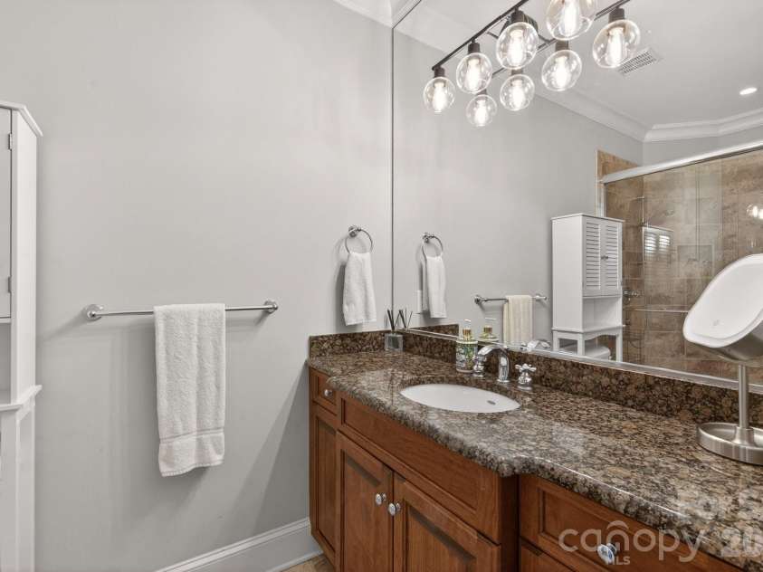 8304 Marcliffe Court, Waxhaw, NC 28173.  MLS# CAR4378365, YatesRealty ID 21811. Private bath