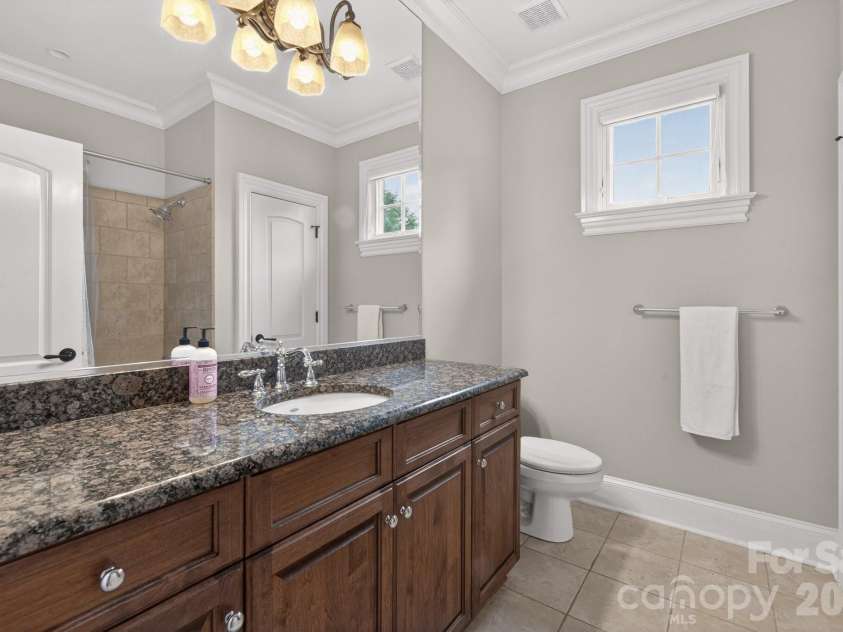 8304 Marcliffe Court, Waxhaw, NC 28173.  MLS# CAR4378365, YatesRealty ID 21811. Private bath
