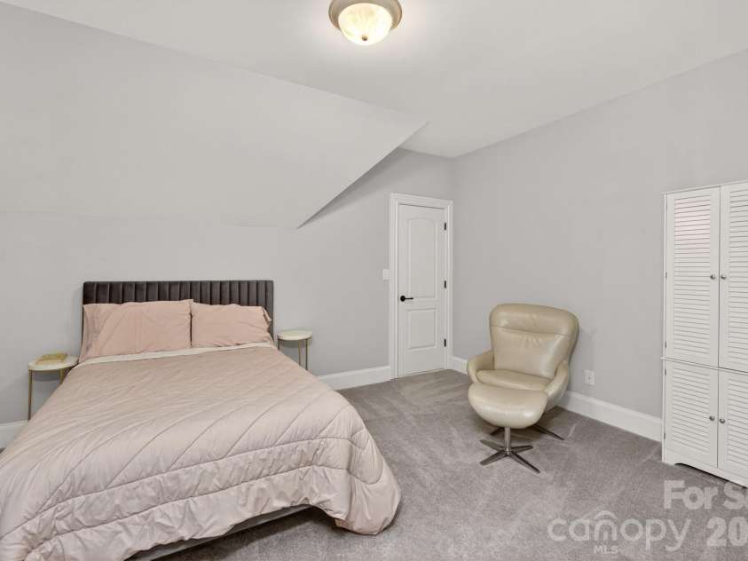 8304 Marcliffe Court, Waxhaw, NC 28173.  MLS# CAR4378365, YatesRealty ID 21811. Upper level flex space w/large walk-in attice storage