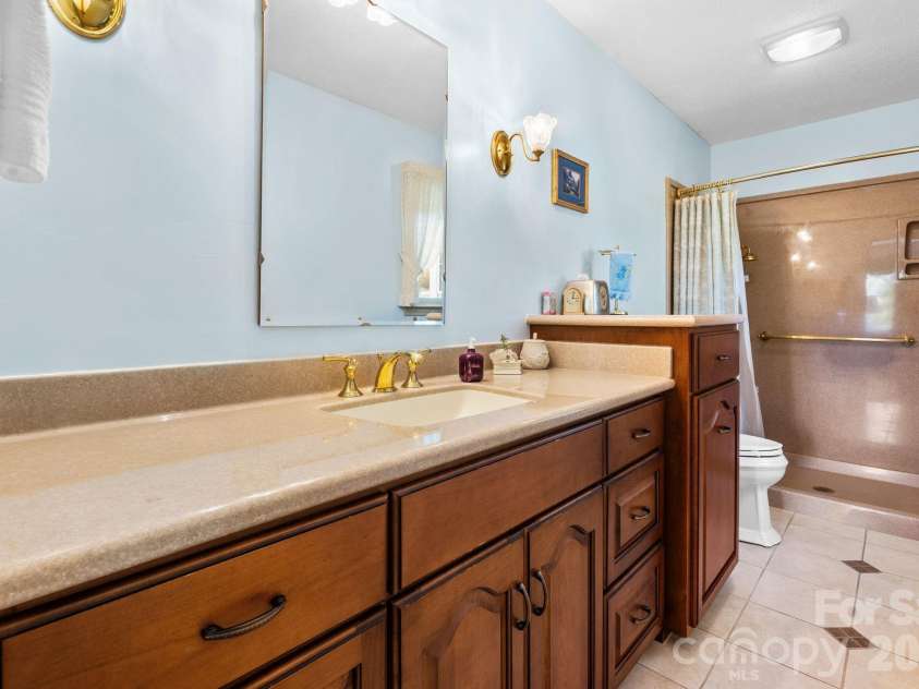 1137 Hibriten Drive, Lenoir, NC 28645.  MLS# CAR4379027, YatesRealty ID 21812. 
