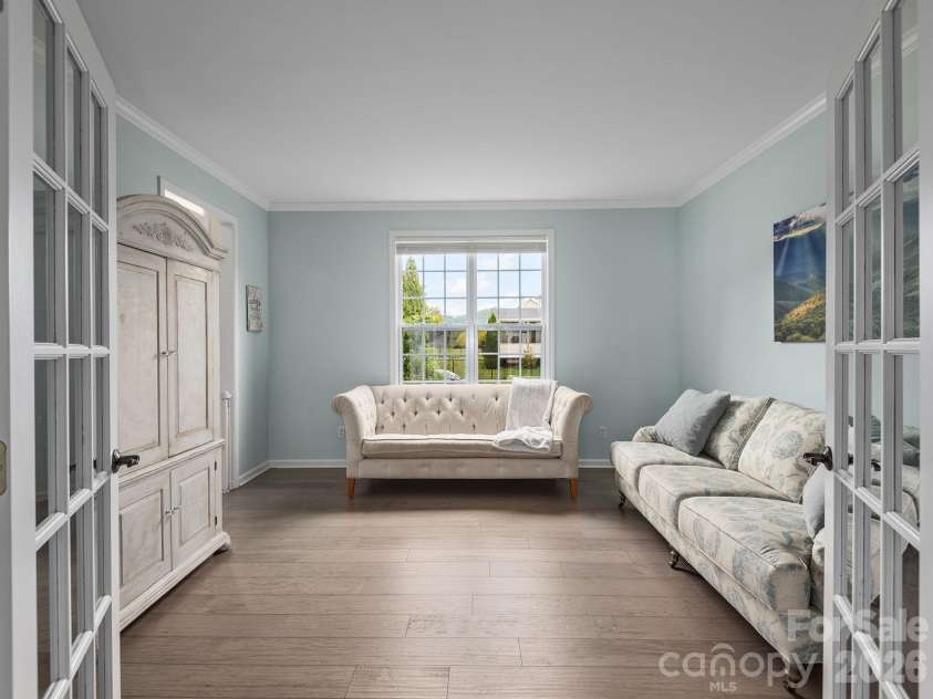 288 Walnut Crest Road, Fletcher, NC 28732.  MLS# CAR4377890, YatesRealty ID 21813. Front Room adjacent to foyer