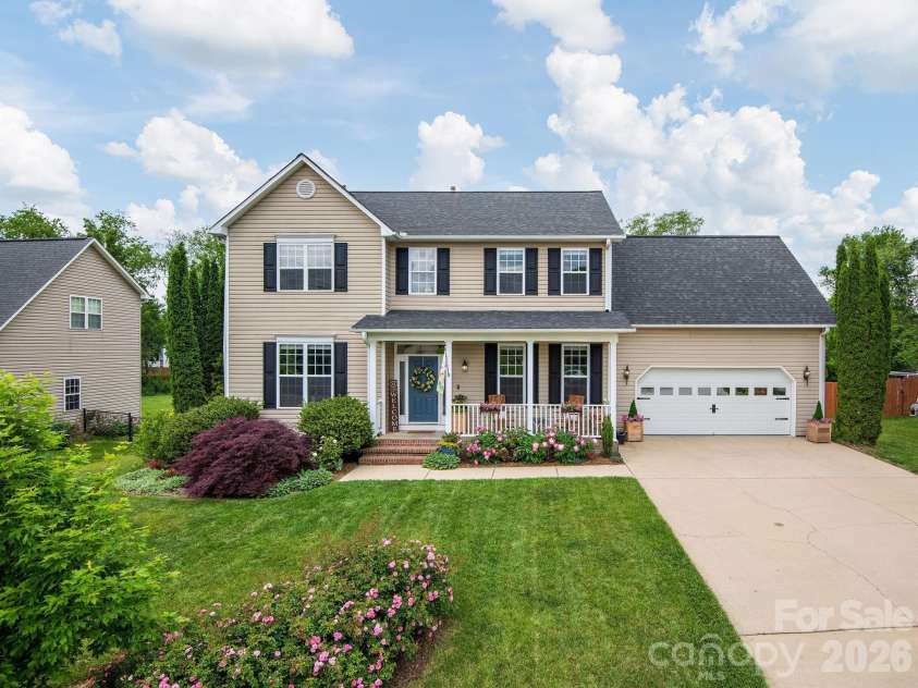 288 Walnut Crest Road, Fletcher, NC 28732.  MLS# CAR4377890, YatesRealty ID 21813. Front View