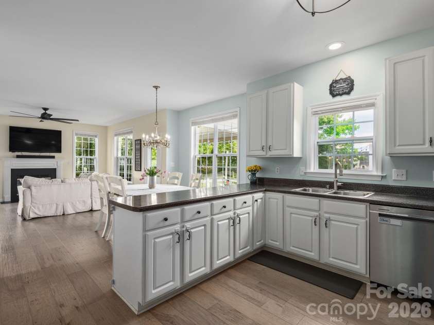 288 Walnut Crest Road, Fletcher, NC 28732.  MLS# CAR4377890, YatesRealty ID 21813. Open Floor Plan