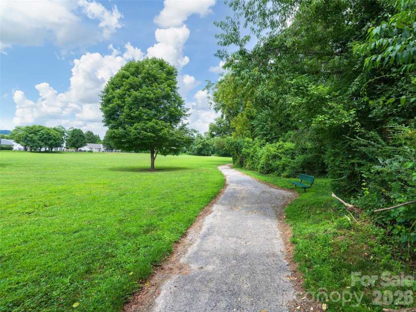 288 Walnut Crest Road, Fletcher, NC 28732.  MLS# CAR4377890, YatesRealty ID 21813. Walking Trails