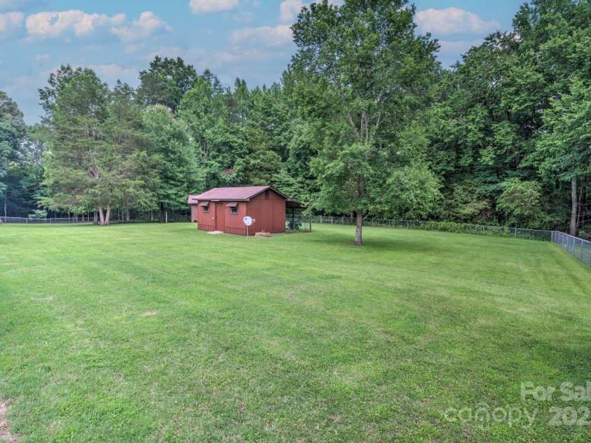 4004 Stillwater Court, York, SC 29745.  MLS# CAR4270177, YatesRealty ID 21813. 