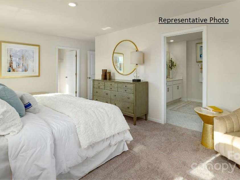 1322 37th Avenue Lane, Hickory, NC 28601.  MLS# CAR4268555, YatesRealty ID 21814. 