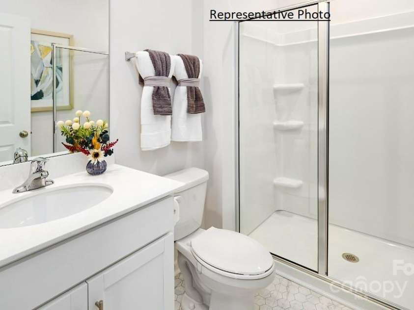 1322 37th Avenue Lane, Hickory, NC 28601.  MLS# CAR4268555, YatesRealty ID 21814. 