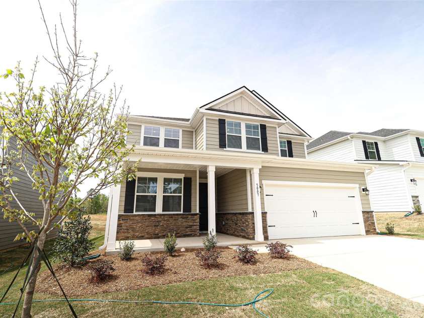 5007 Twin River Drive, Denver, NC 28037.  MLS# CAR4371357, YatesRealty ID 21815. 