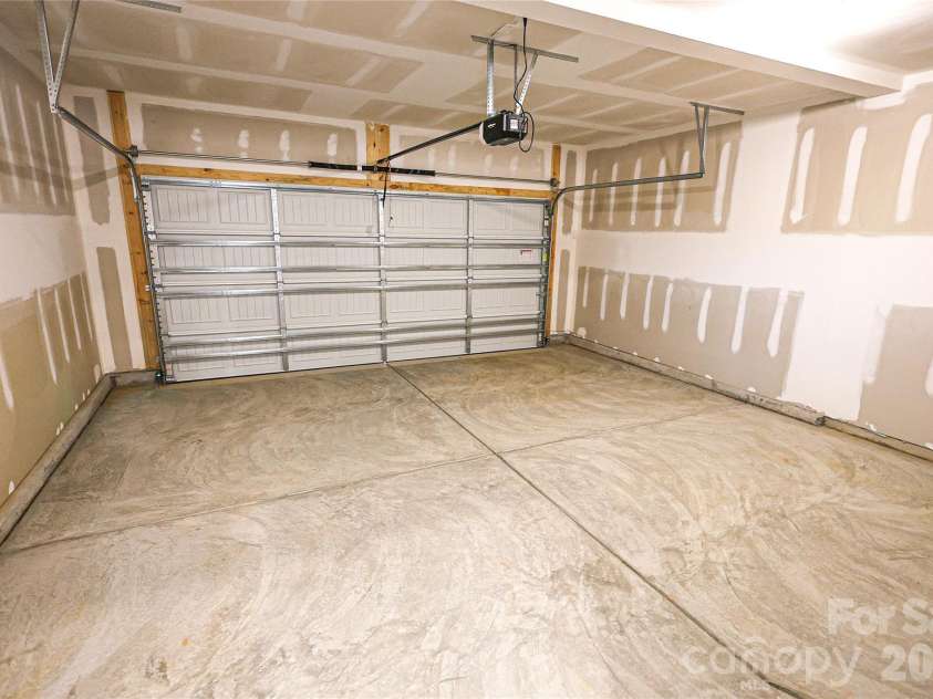 5007 Twin River Drive, Denver, NC 28037.  MLS# CAR4371357, YatesRealty ID 21815. 