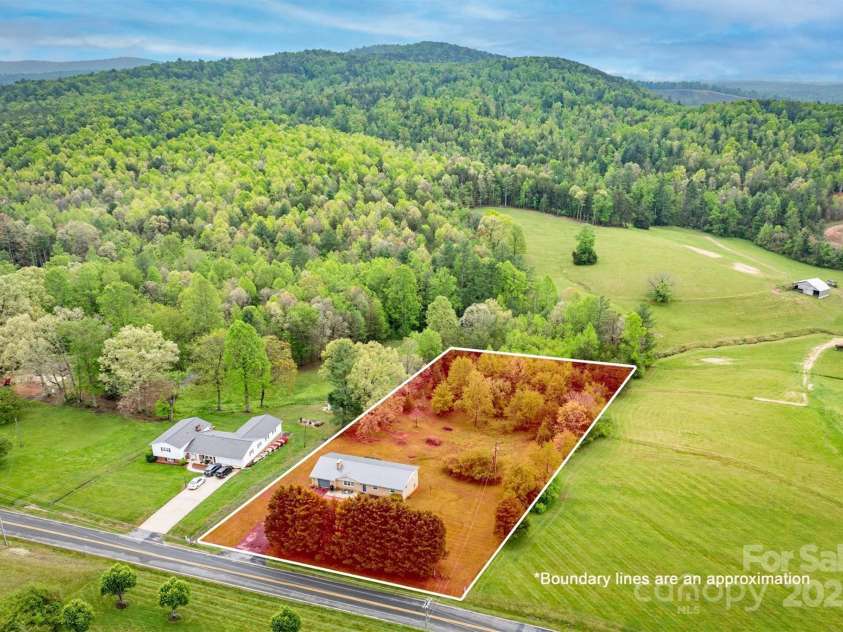 4636 Oak Hill school Road, Lenoir, NC 28645.  MLS# CAR4248131, YatesRealty ID 21816. 