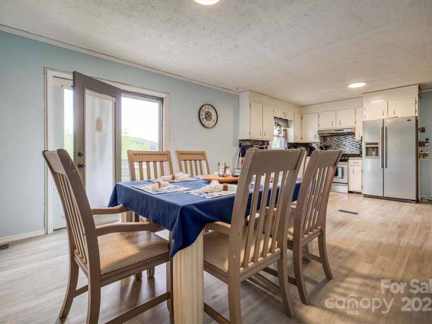 4636 Oak Hill school Road, Lenoir, NC 28645.  MLS# CAR4248131, YatesRealty ID 21816. 