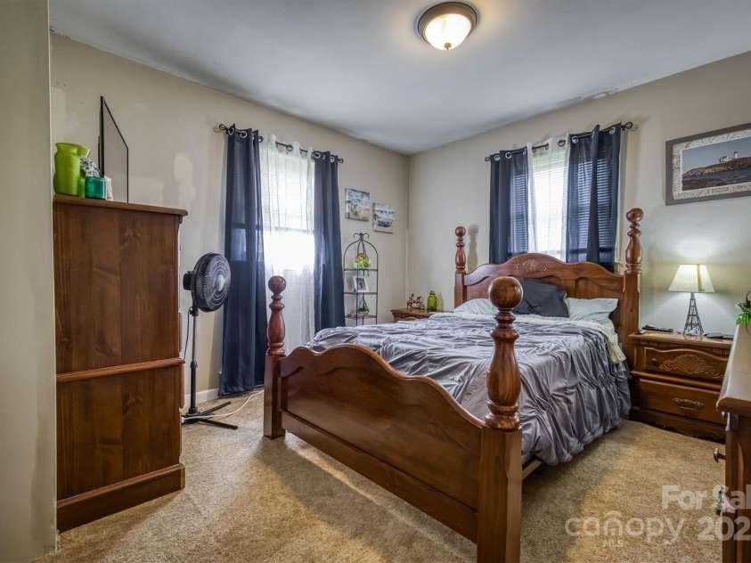 4636 Oak Hill school Road, Lenoir, NC 28645.  MLS# CAR4248131, YatesRealty ID 21816. 