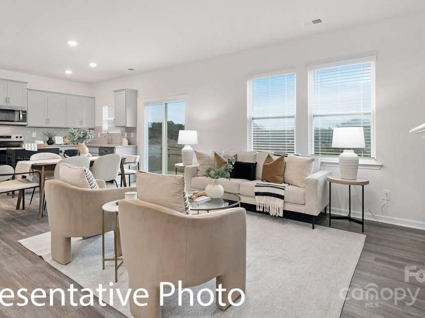 1339 37th Avenue Lane, Hickory, NC 28601.  MLS# CAR4274636, YatesRealty ID 21817. 