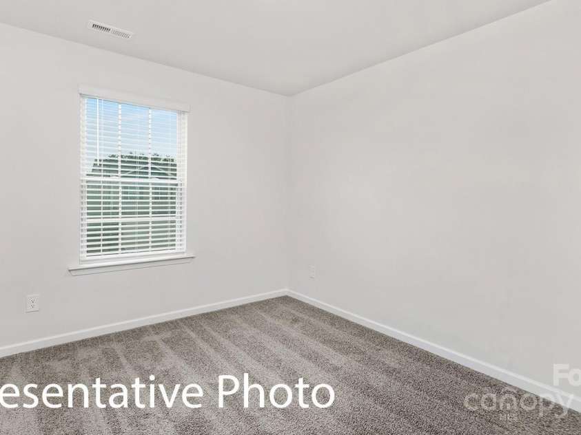 1339 37th Avenue Lane, Hickory, NC 28601.  MLS# CAR4274636, YatesRealty ID 21817. 