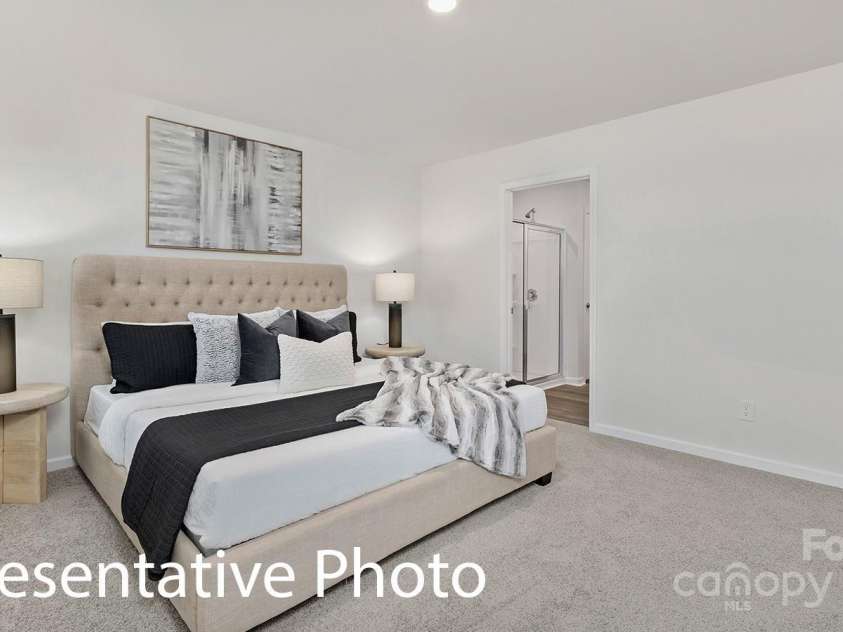 1339 37th Avenue Lane, Hickory, NC 28601.  MLS# CAR4274636, YatesRealty ID 21817. 