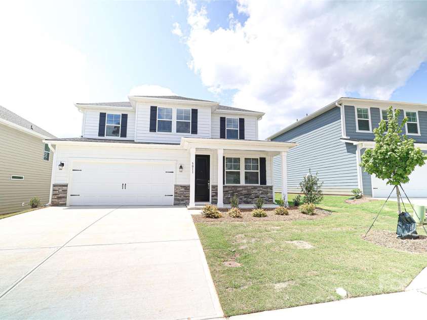 5011 Twin River Drive, Denver, NC 28037.  MLS# CAR4381050, YatesRealty ID 21817. 