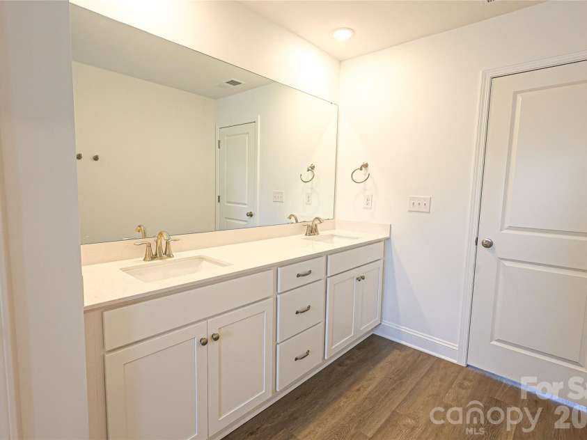 5011 Twin River Drive, Denver, NC 28037.  MLS# CAR4381050, YatesRealty ID 21817. 