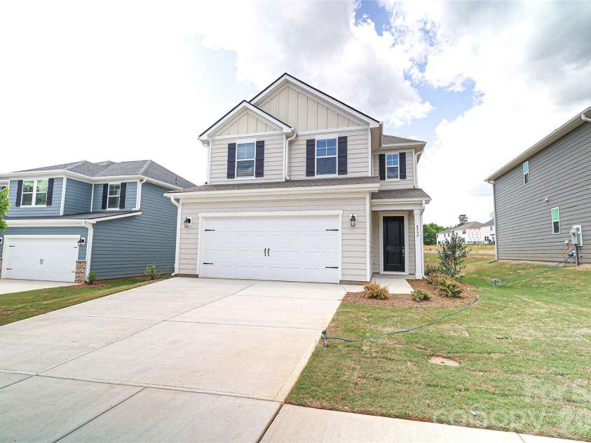 4999 Twin River Drive, Denver, NC 28037.  MLS# CAR4381076, YatesRealty ID 21818. 