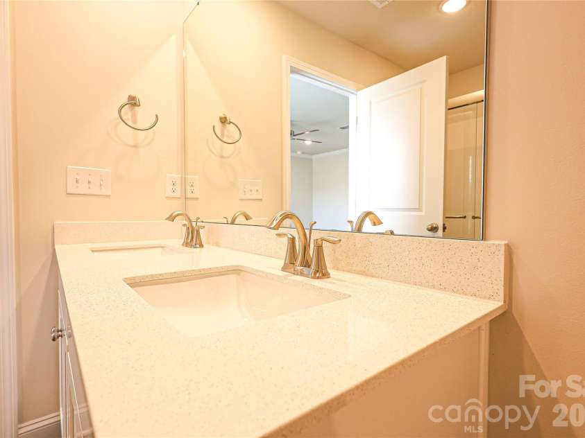 4999 Twin River Drive, Denver, NC 28037.  MLS# CAR4381076, YatesRealty ID 21818. 