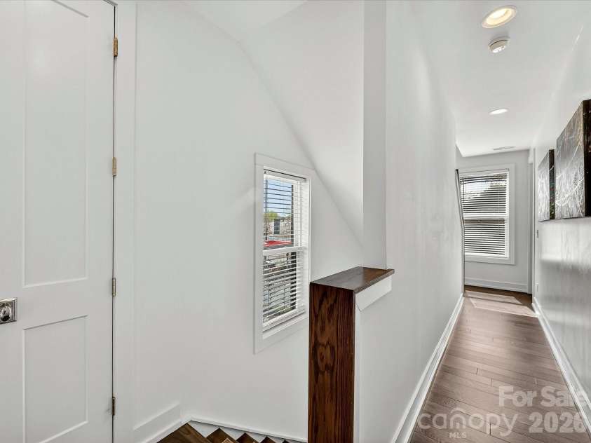 1613 Parkwood Avenue, Charlotte, NC 28205.  MLS# CAR4354872, YatesRealty ID 21819. 