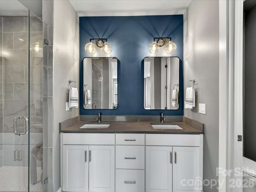 1613 Parkwood Avenue, Charlotte, NC 28205.  MLS# CAR4354872, YatesRealty ID 21819. 