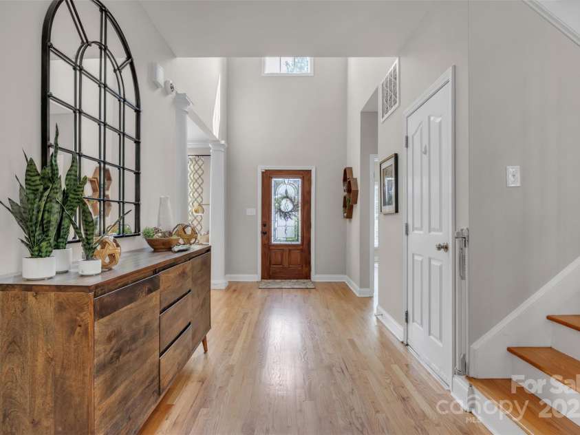 1747 30th Avenue Drive, Hickory, NC 28601.  MLS# CAR4265504, YatesRealty ID 21819. 