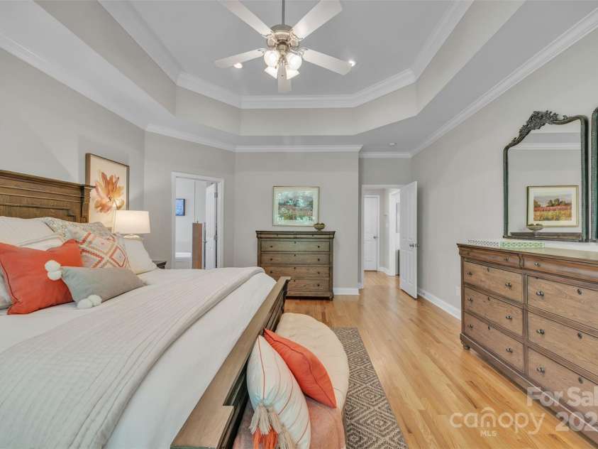 1747 30th Avenue Drive, Hickory, NC 28601.  MLS# CAR4265504, YatesRealty ID 21819. 