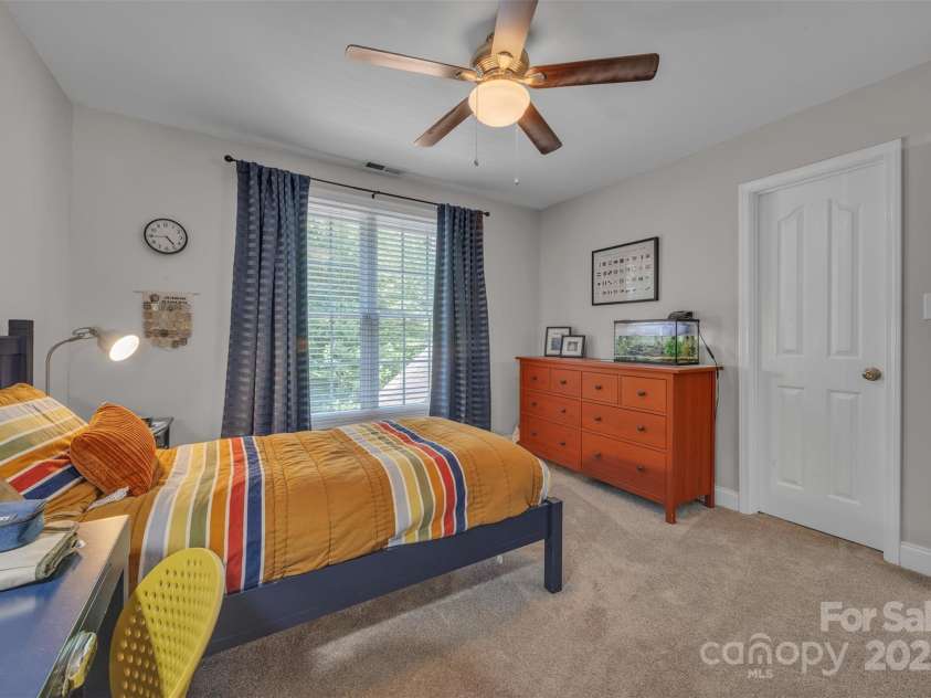 1747 30th Avenue Drive, Hickory, NC 28601.  MLS# CAR4265504, YatesRealty ID 21819. 