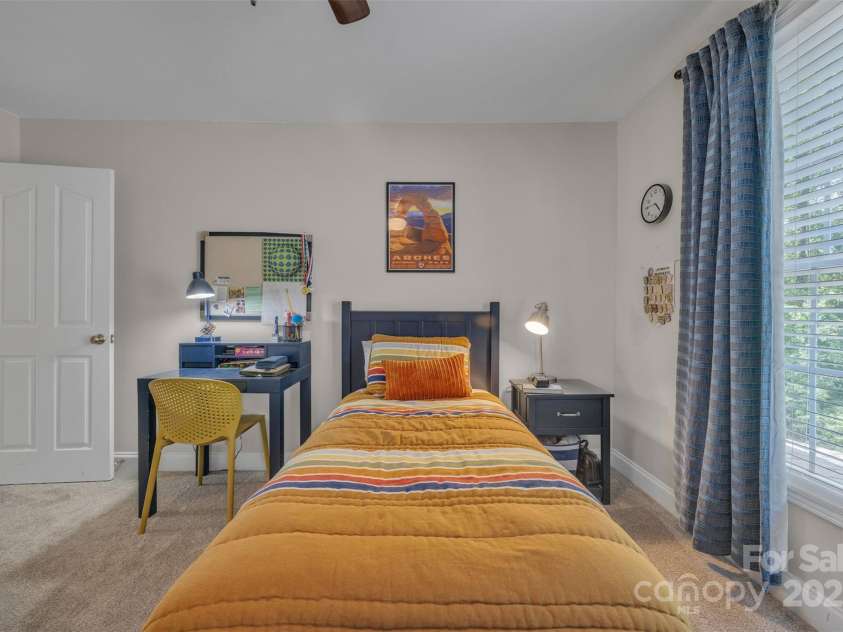 1747 30th Avenue Drive, Hickory, NC 28601.  MLS# CAR4265504, YatesRealty ID 21819. 