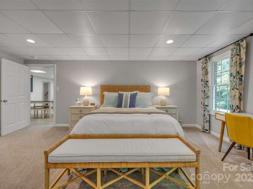 1747 30th Avenue Drive, Hickory, NC 28601.  MLS# CAR4265504, YatesRealty ID 21819. 