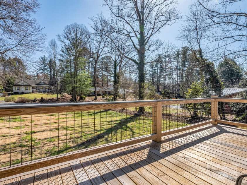 32 Greenwood Forest Drive, Etowah, NC 28729.  MLS# CAR4233946, YatesRealty ID 2182. 