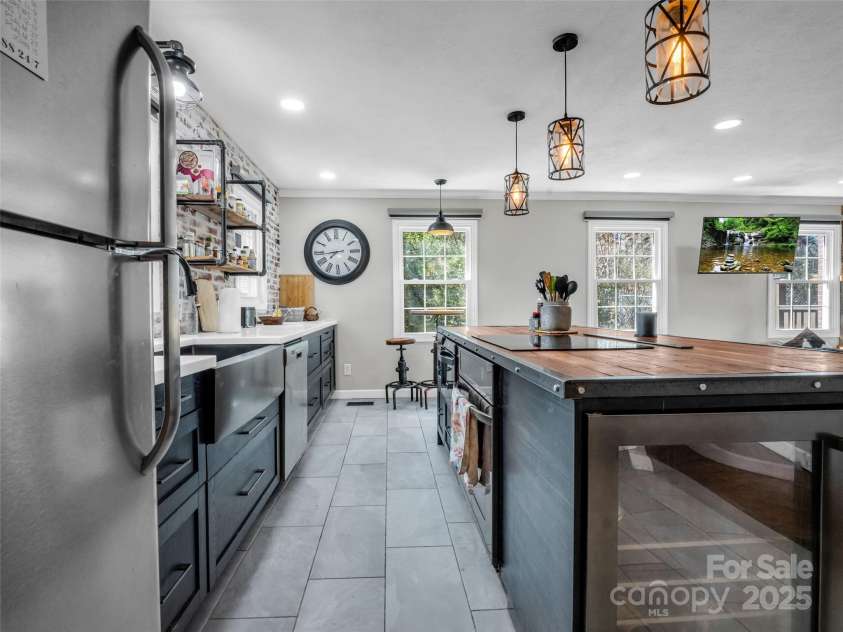 32 Greenwood Forest Drive, Etowah, NC 28729.  MLS# CAR4233946, YatesRealty ID 2182. 