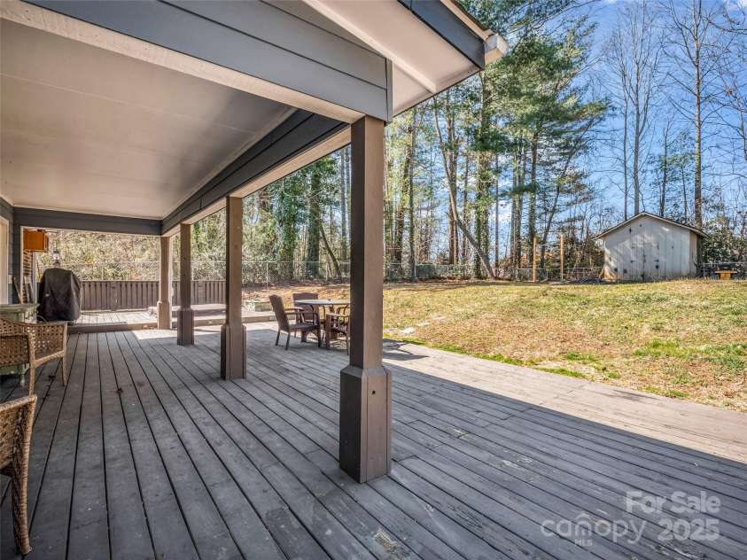 32 Greenwood Forest Drive, Etowah, NC 28729.  MLS# CAR4233946, YatesRealty ID 2182. 