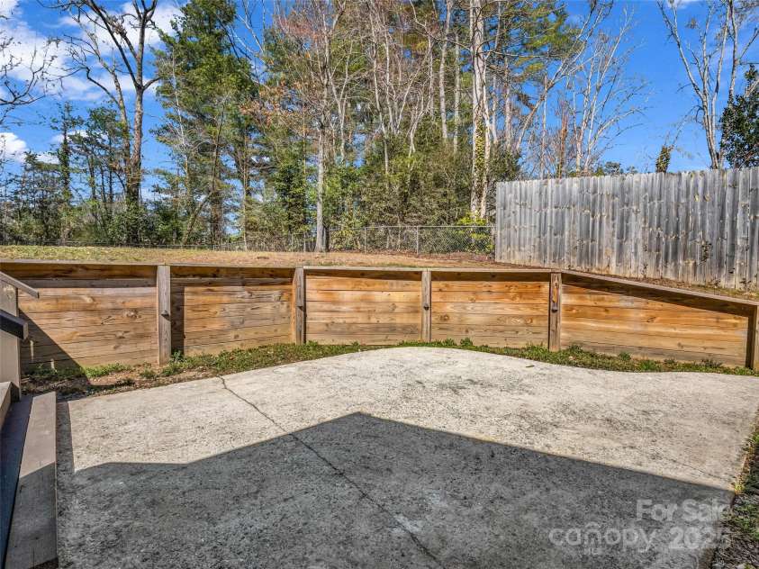 32 Greenwood Forest Drive, Etowah, NC 28729.  MLS# CAR4233946, YatesRealty ID 2182. 