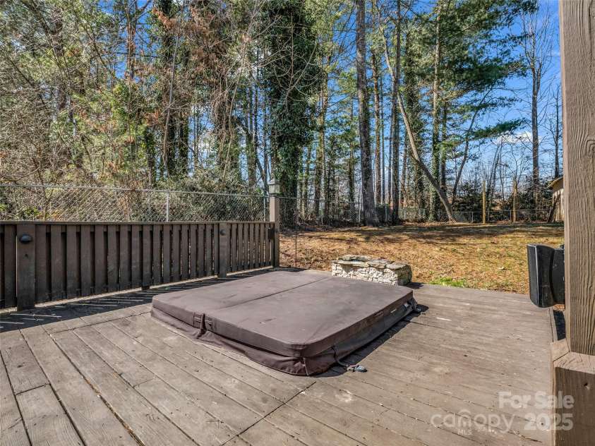 32 Greenwood Forest Drive, Etowah, NC 28729.  MLS# CAR4233946, YatesRealty ID 2182. 
