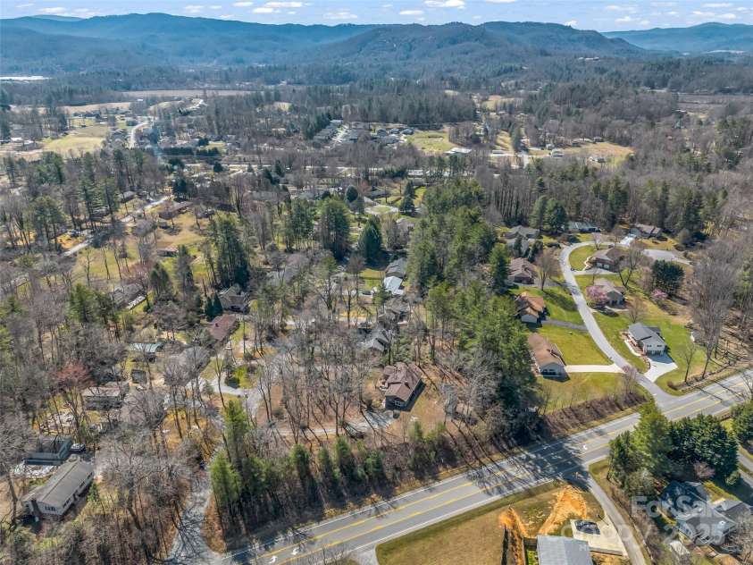 32 Greenwood Forest Drive, Etowah, NC 28729.  MLS# CAR4233946, YatesRealty ID 2182. 
