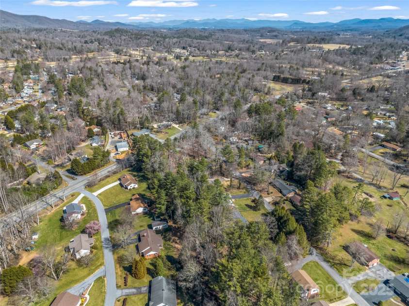 32 Greenwood Forest Drive, Etowah, NC 28729.  MLS# CAR4233946, YatesRealty ID 2182. 