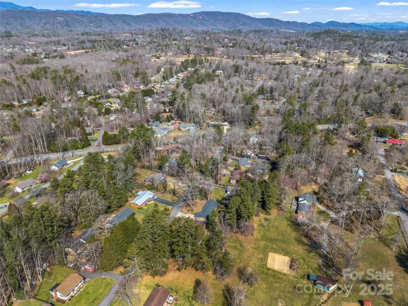 32 Greenwood Forest Drive, Etowah, NC 28729.  MLS# CAR4233946, YatesRealty ID 2182. 