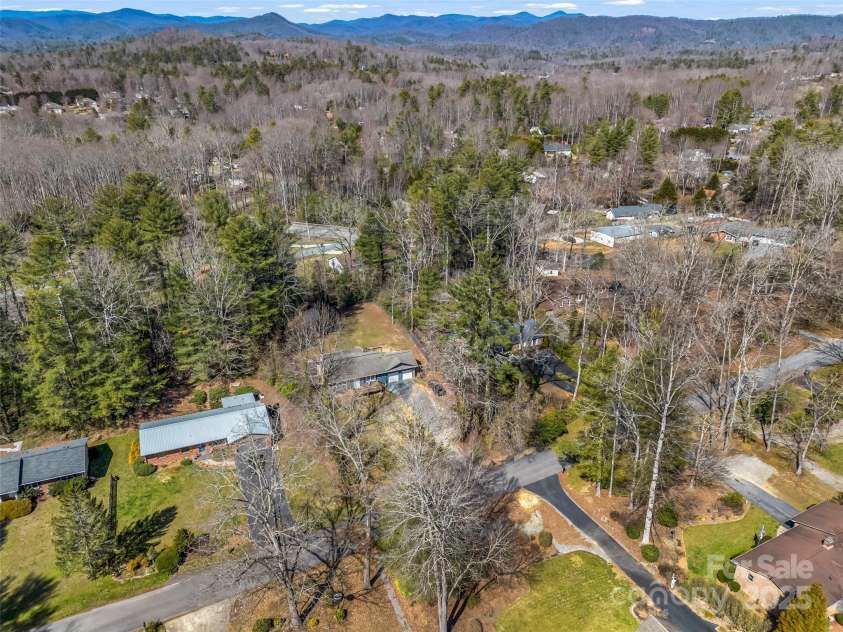 32 Greenwood Forest Drive, Etowah, NC 28729.  MLS# CAR4233946, YatesRealty ID 2182. 