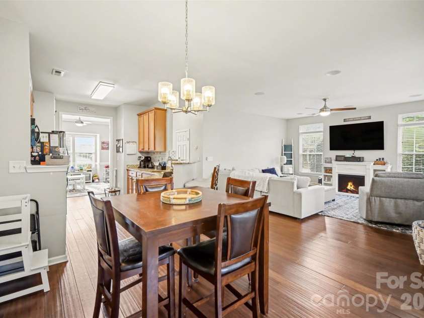 5705 Mossdale Lane, Charlotte, NC 28278.  MLS# CAR4420265, YatesRealty ID 21820. 