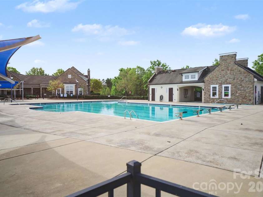 5705 Mossdale Lane, Charlotte, NC 28278.  MLS# CAR4420265, YatesRealty ID 21820. 