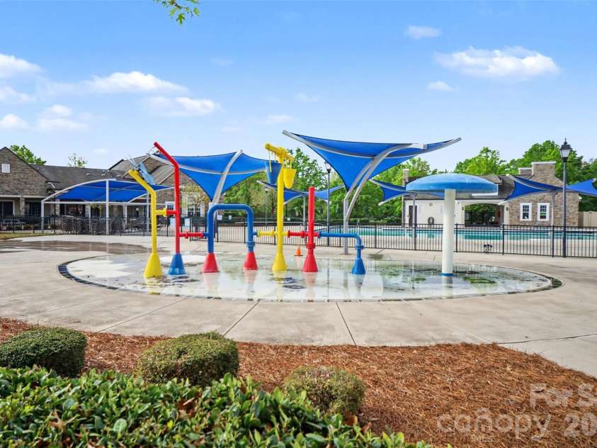 5705 Mossdale Lane, Charlotte, NC 28278.  MLS# CAR4420265, YatesRealty ID 21820. 