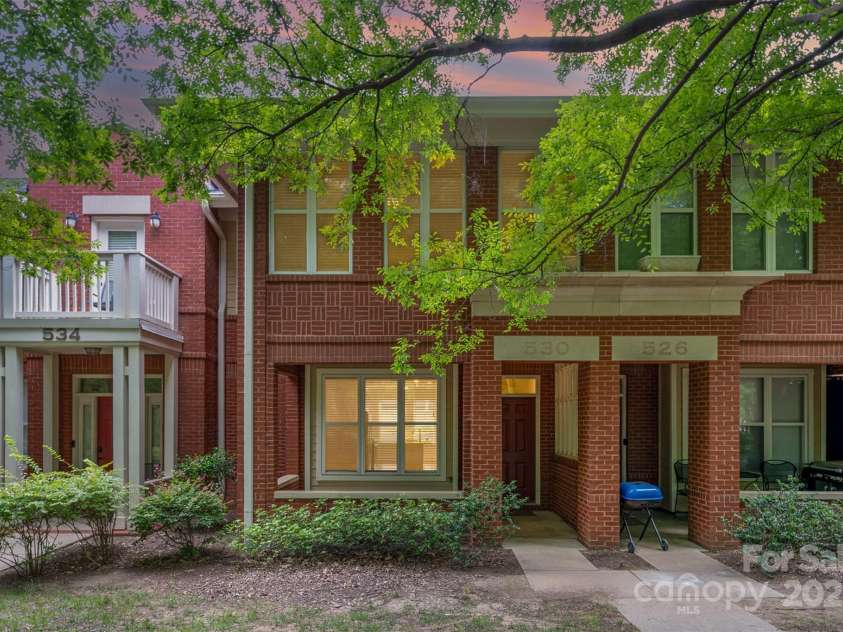 530 9th Street, Charlotte, NC 28202.  MLS# CAR4268395, YatesRealty ID 21821. 