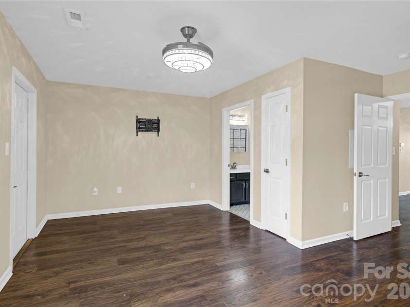 118 Steam Engine Drive, Mooresville, NC 28115.  MLS# CAR4356170, YatesRealty ID 21822. 