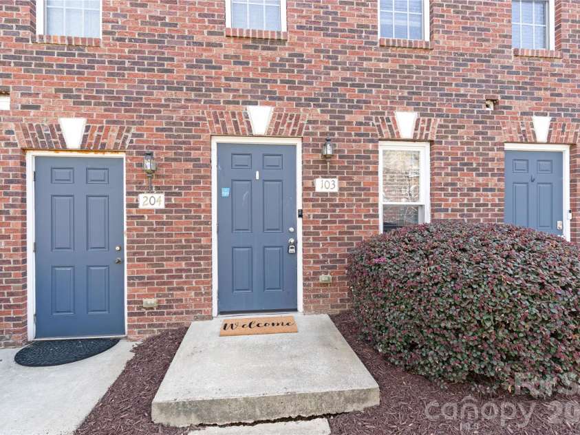 118 Steam Engine Drive, Mooresville, NC 28115.  MLS# CAR4356170, YatesRealty ID 21822. 