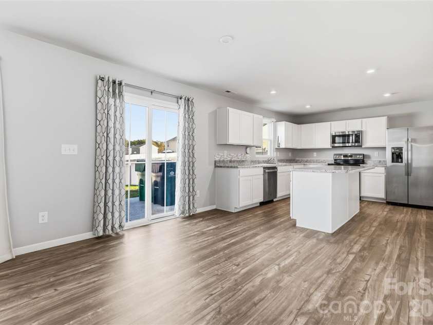 5127 Merwyn Avenue, Charlotte, NC 28215.  MLS# CAR4359714, YatesRealty ID 21823. 