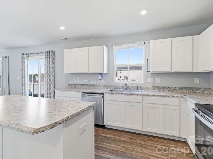 5127 Merwyn Avenue, Charlotte, NC 28215.  MLS# CAR4359714, YatesRealty ID 21823. 